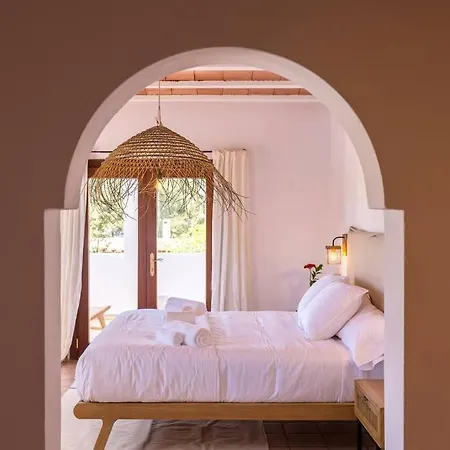 4 Palms Only 5 Minutes From Ibiza * Montecristo