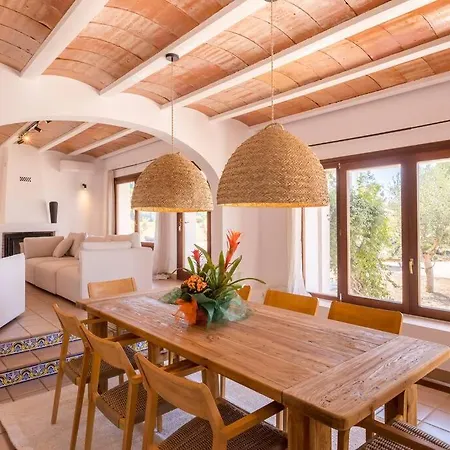 4 Palms Only 5 Minutes From Ibiza *