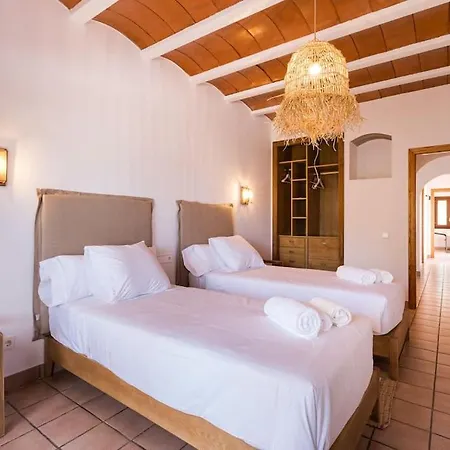 4 Palms Only 5 Minutes From Ibiza Villa *