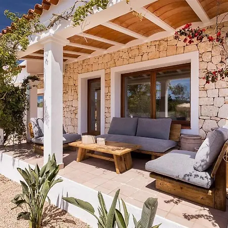 4 Palms Only 5 Minutes From Ibiza Villa Montecristo